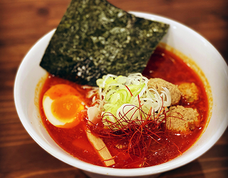 札幌チキンクレストの三種のラーメンを全て一度に味わえる知床鶏麺 三昧セット
