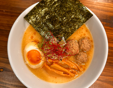 札幌チキンクレストの三種のラーメンを全て一度に味わえる知床鶏麺 三昧セット